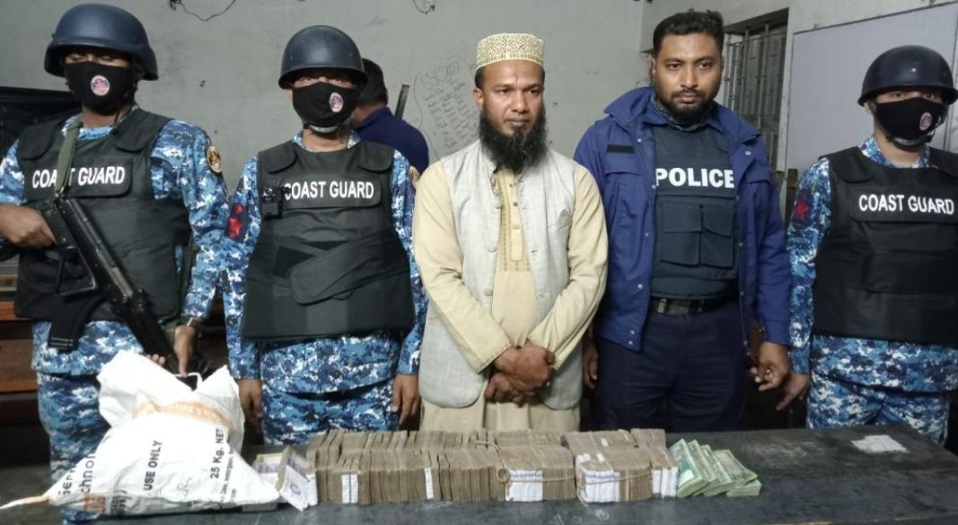 কলাপাড়ায় স্বেচ্ছাসেবকদল নেতা আটক