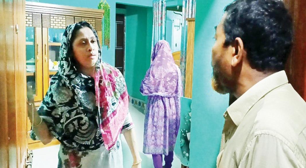 বরিশালে এক বধূর দুই স্বামী