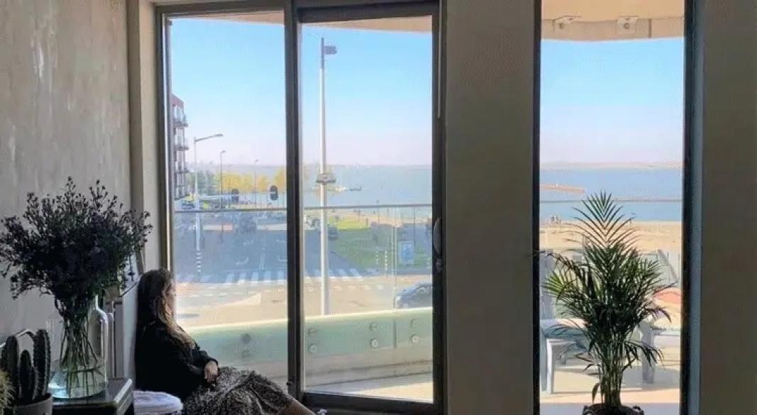 There are no curtains in homes in the Netherlands.