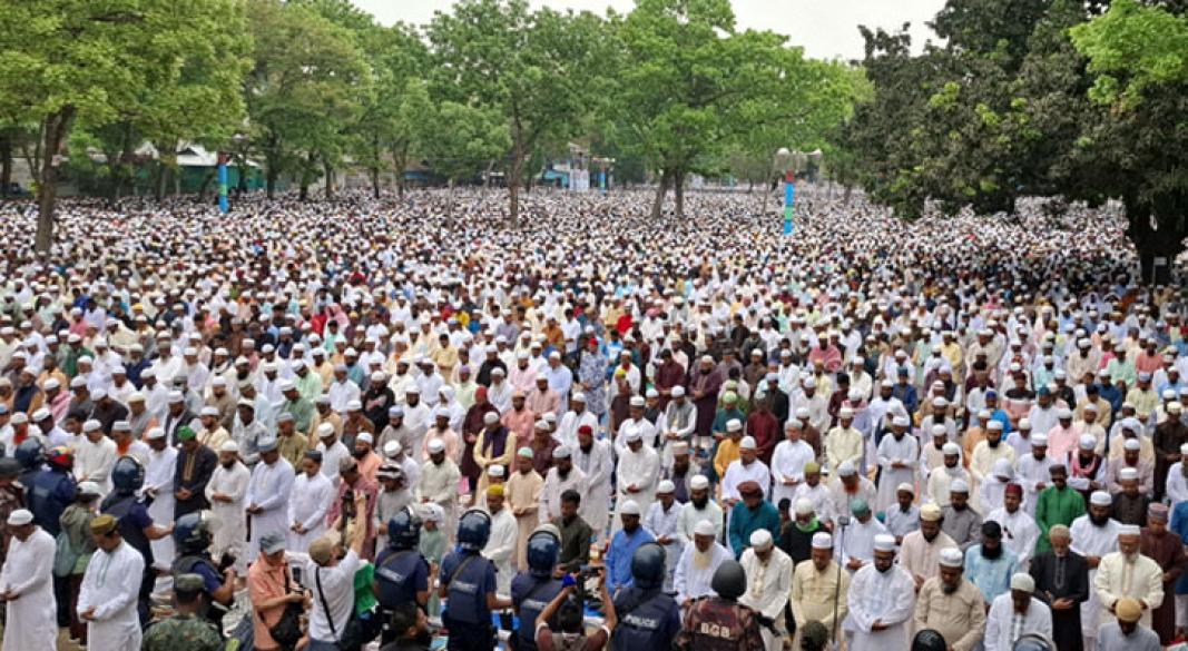 ঐতিহাসিক শোলাকিয়ায় লাখো মুসল্লি