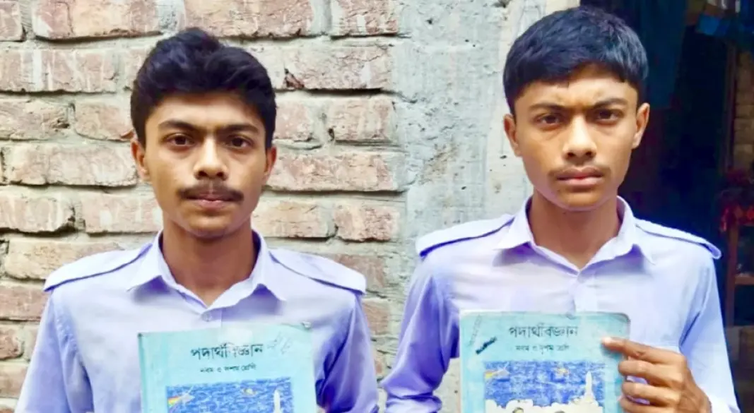 ভুক্তভোগী দুই পরীক্ষার্থী জিহান ও রিহান।